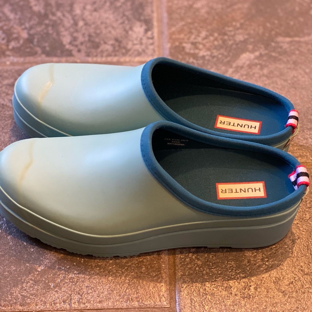 HUNTER mint green mule/ clog!